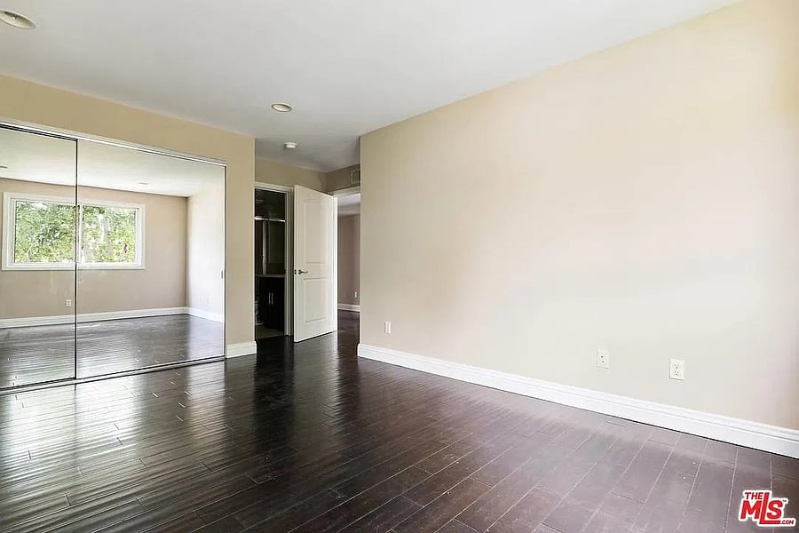 Furnished Finder property 1055613_1 photo 4