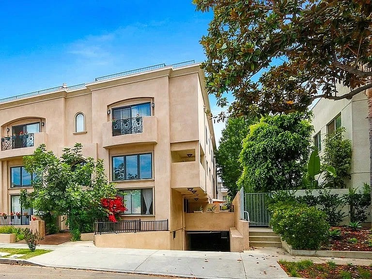 Furnished Finder property 1055613_1 photo 10