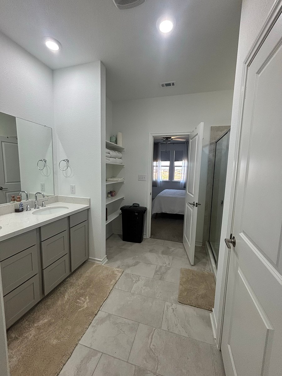 Furnished Finder property 1055614_1 photo 11