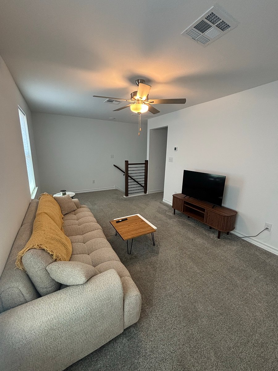 Furnished Finder property 1055614_1 photo 16