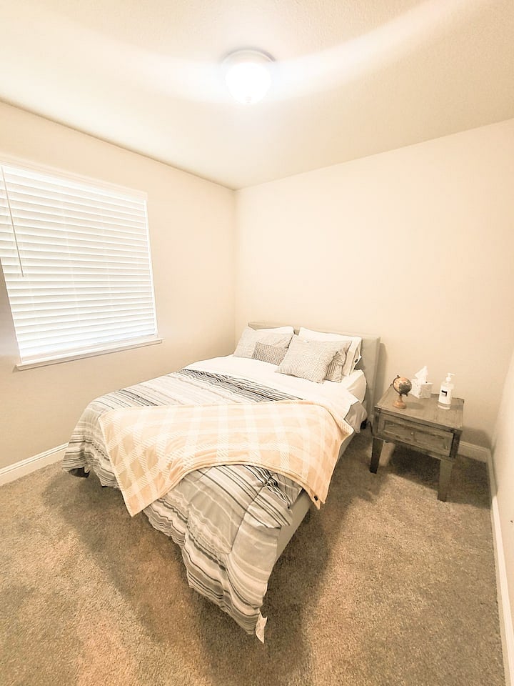 Furnished Finder property 1055620_1 photo 9
