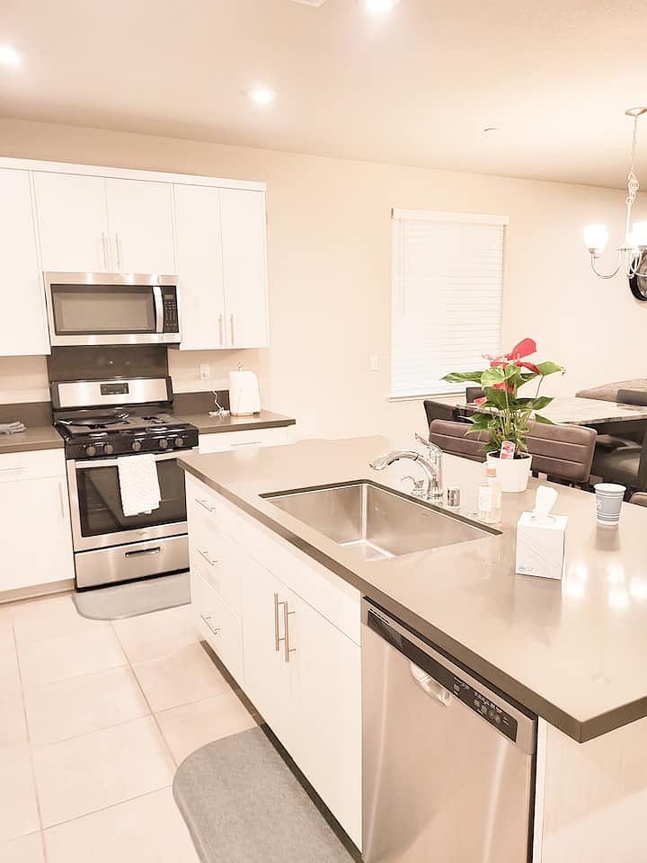 Furnished Finder property 1055620_1 photo 4