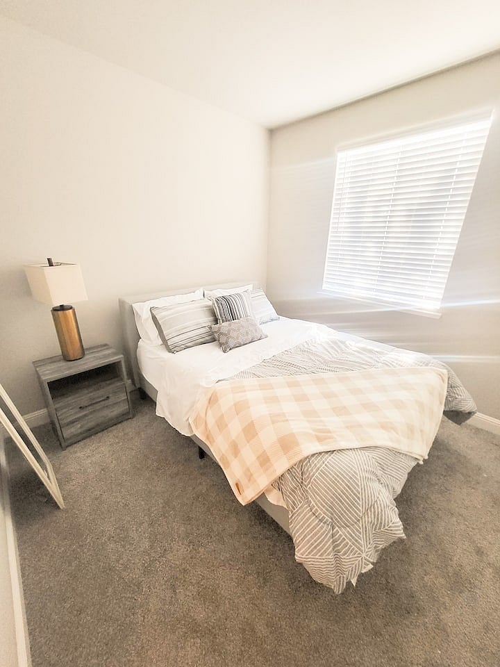 Furnished Finder property 1055620_1 photo 7
