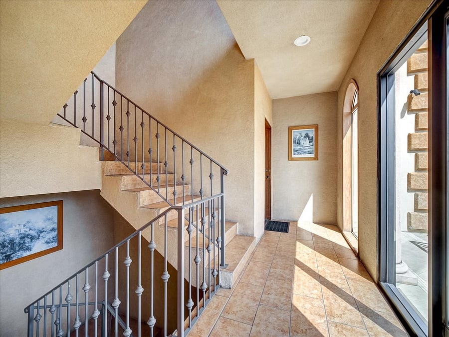Furnished Finder property 1055623_1 photo 4