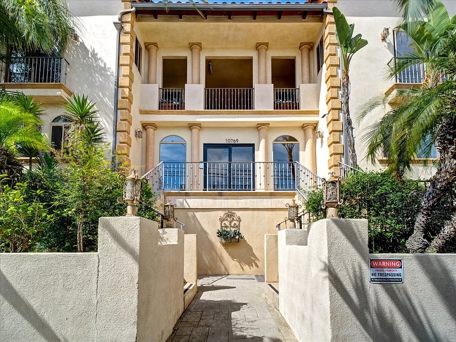 Furnished Finder property 1055623_1 photo 3