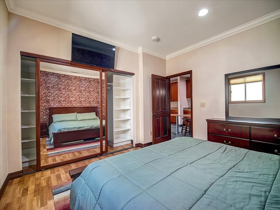 Furnished Finder property 1055623_1 photo 30