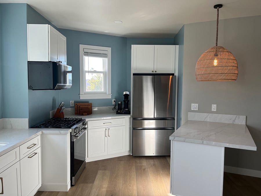 Kitchen and Peninsula