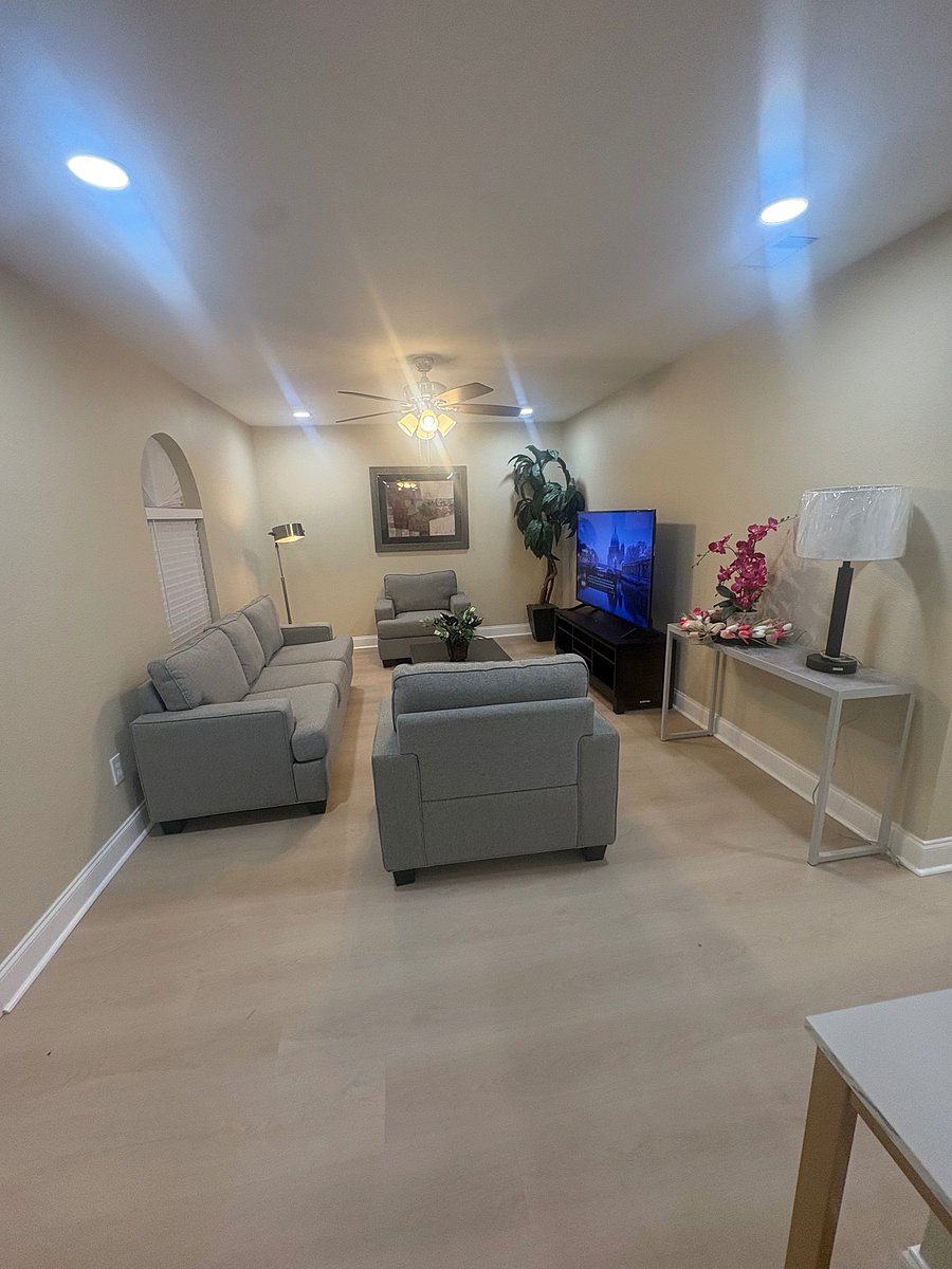 Furnished Finder property 1055645_1 photo 8