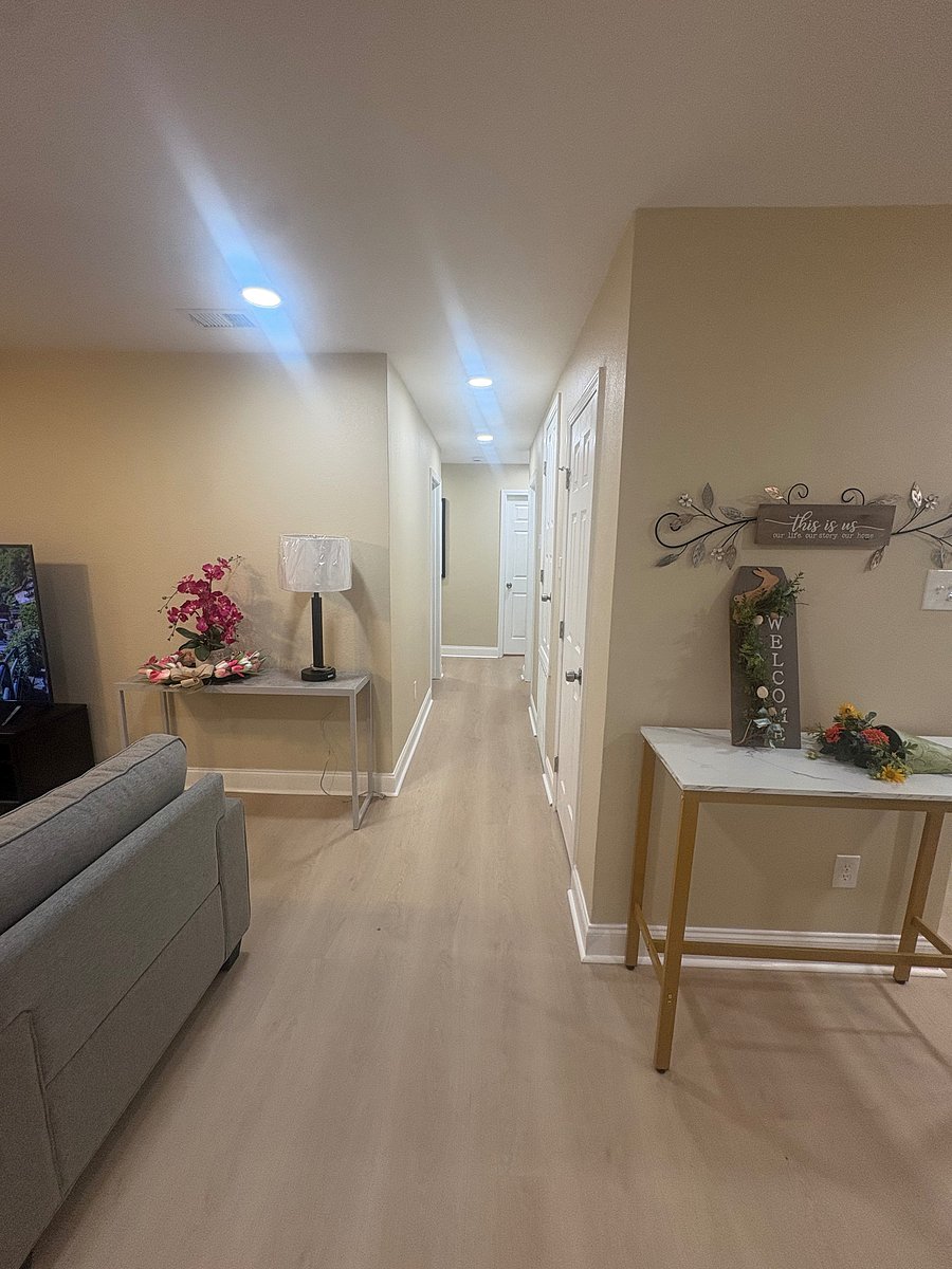 Furnished Finder property 1055645_1 photo 9