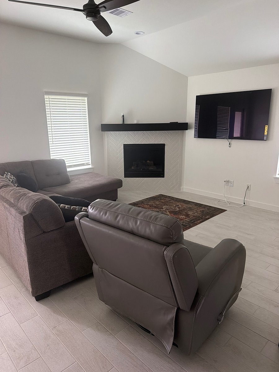 Furnished Finder property 1055647_1 photo 4