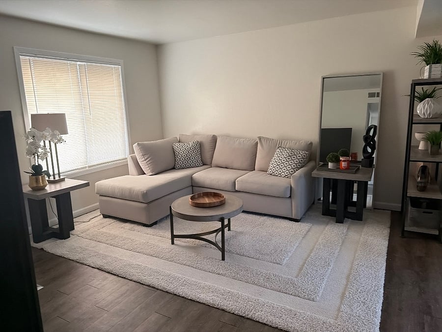 Furnished Finder property 1055661_1 photo 2