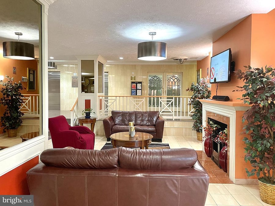 Furnished Finder property 1055682_1 photo 4