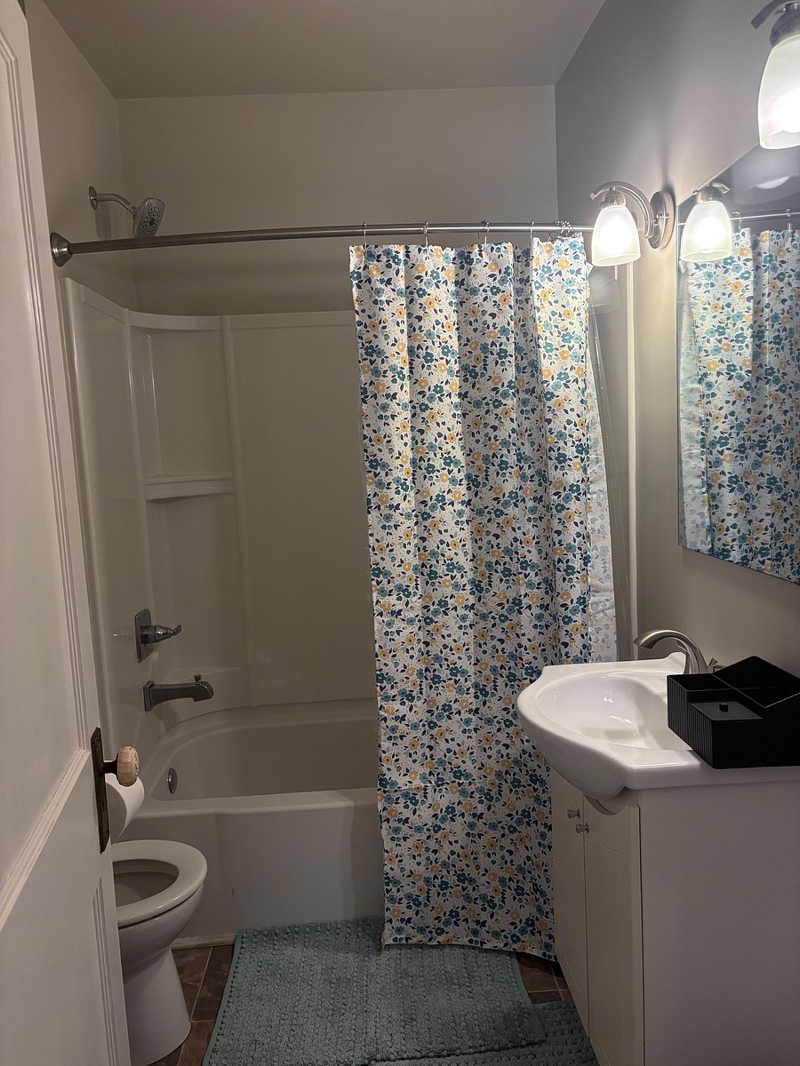 Furnished Finder property 1055729_1 photo 3