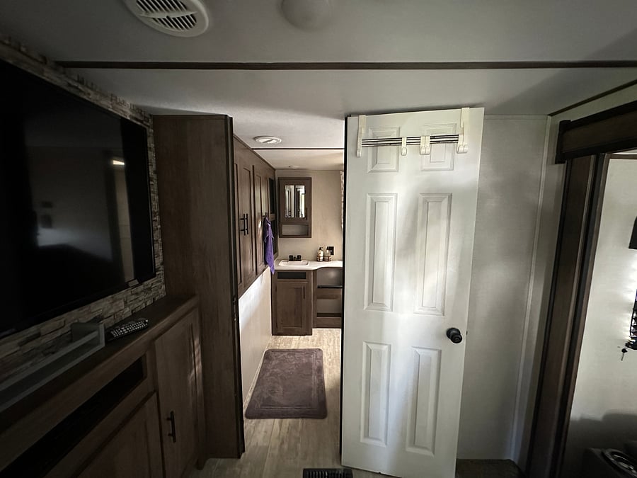 Furnished Finder property 1055746_1 photo 18