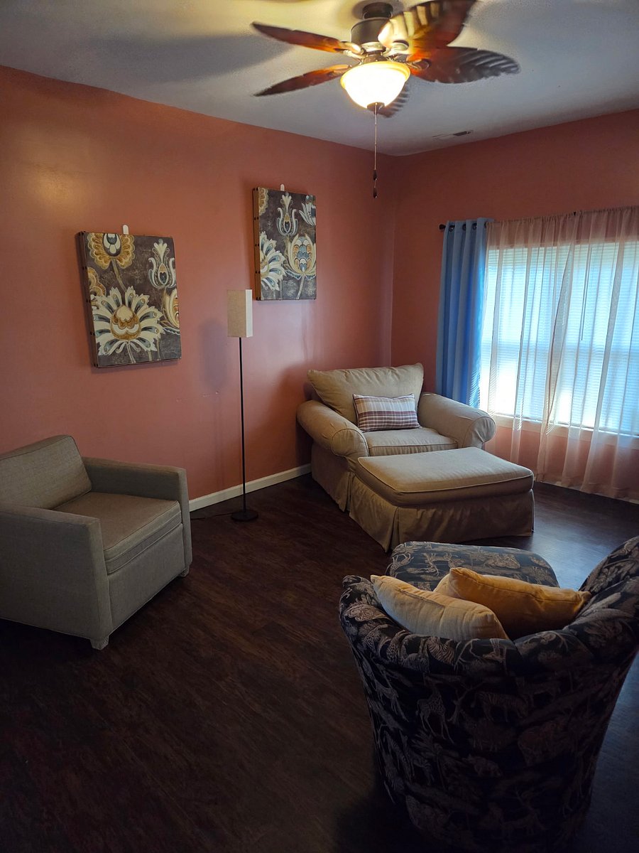 Furnished Finder property 1055788_1 photo 3