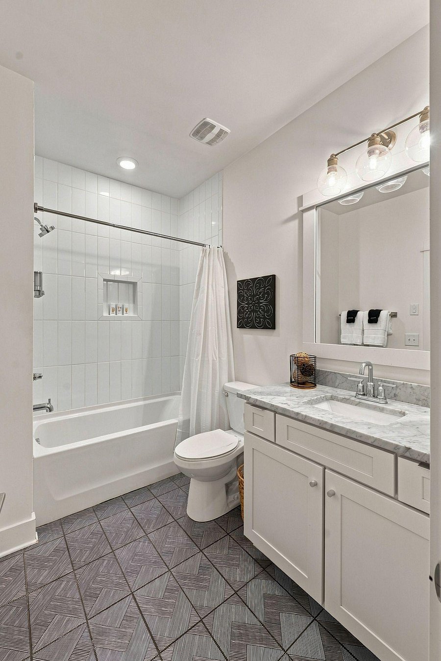 Furnished Finder property 1055799_1 photo 22