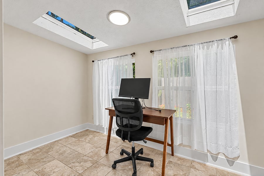 Furnished Finder property 1055837_1 photo 30