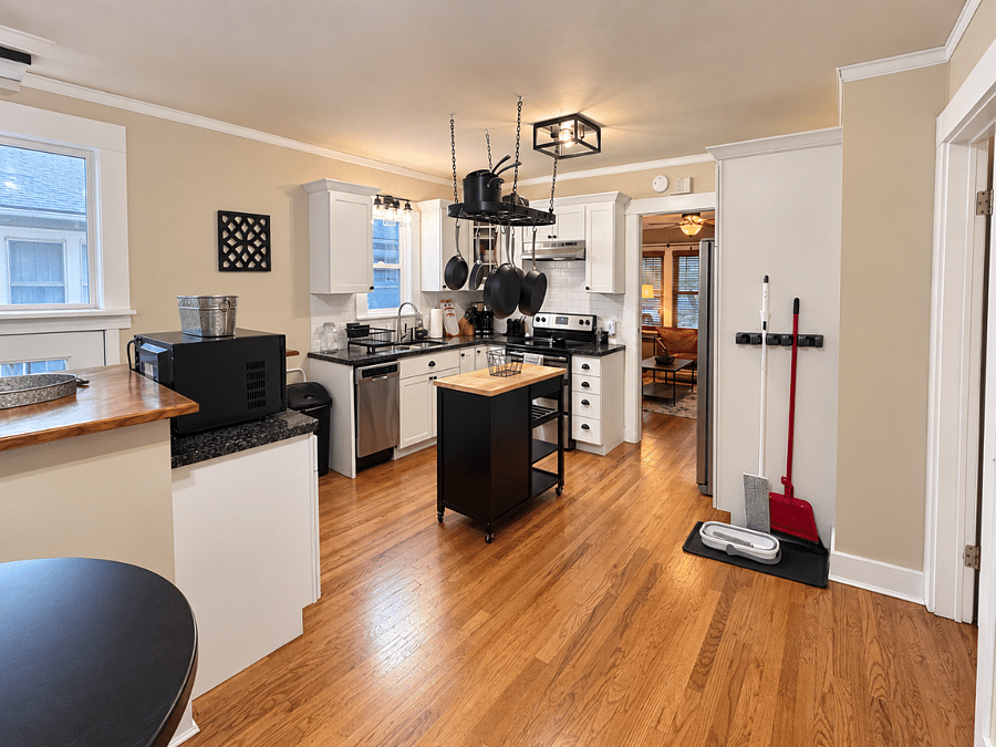 Furnished Finder property 1055855_1 photo 2