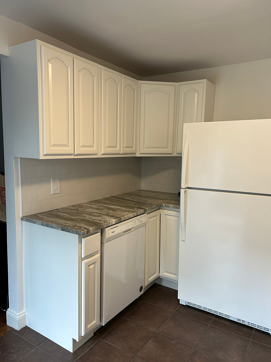 2nd counter top area of kitchen