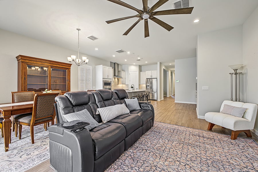 Furnished Finder property 1055877_1 photo 2