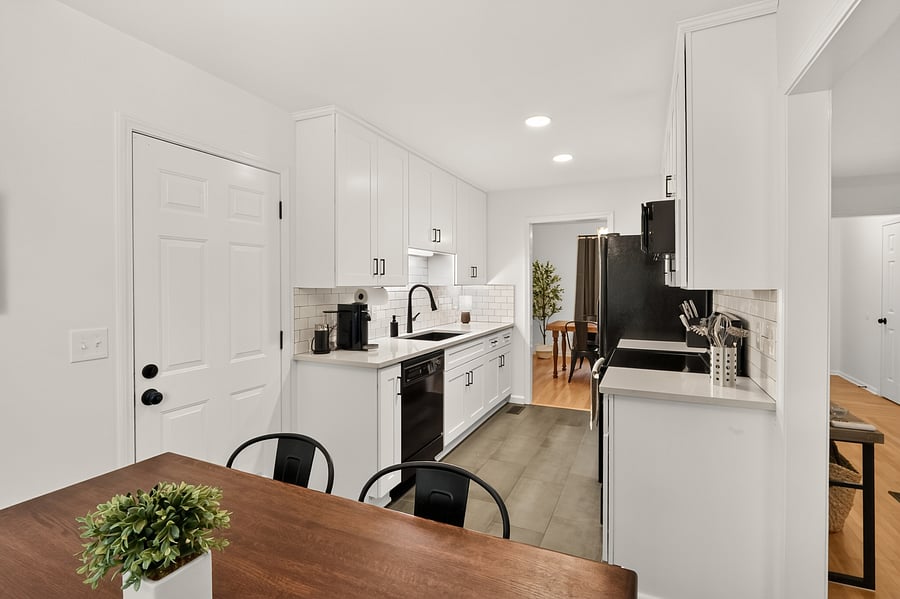 Furnished Finder property 1055886_1 photo 2