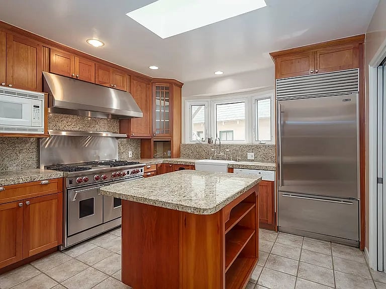 Furnished Finder property 1055893_1 photo 12