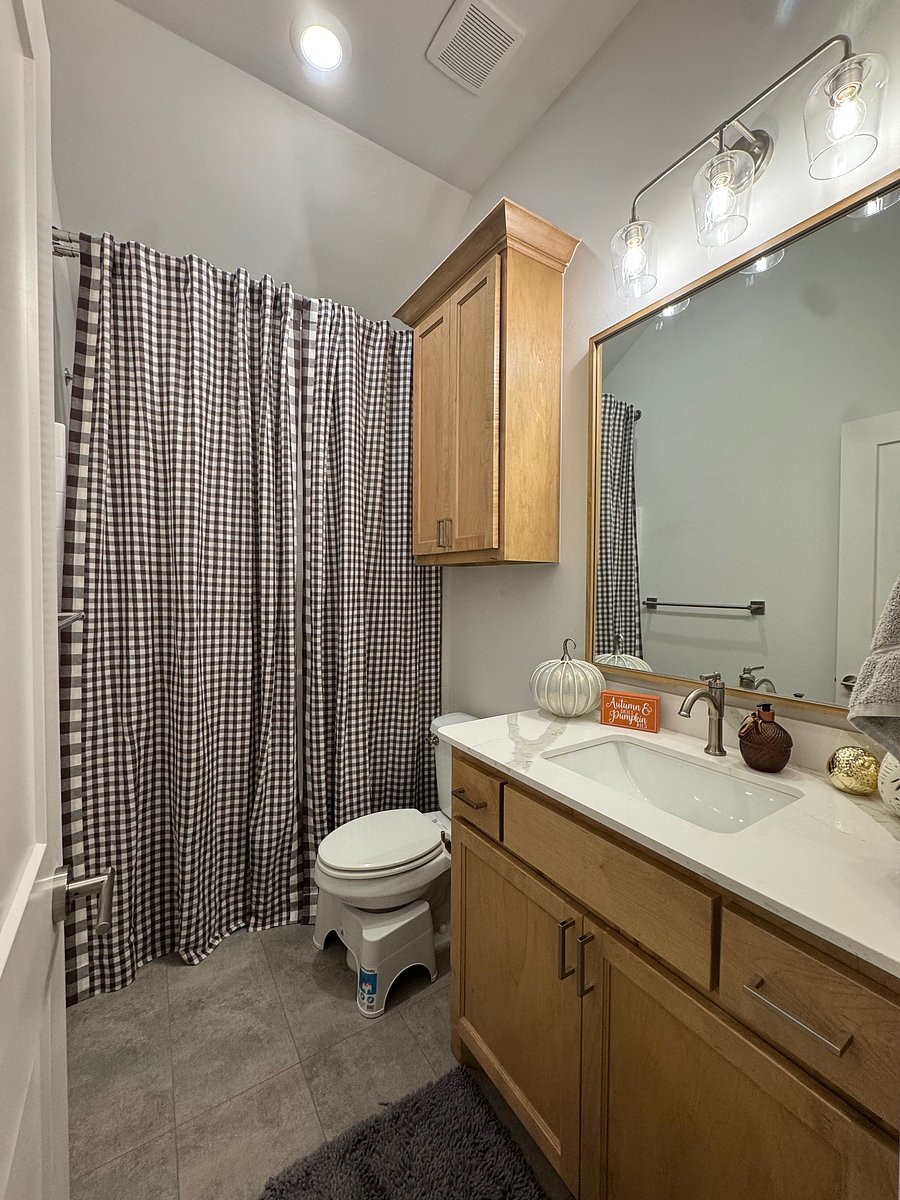 Furnished Finder property 1055935_1 photo 3