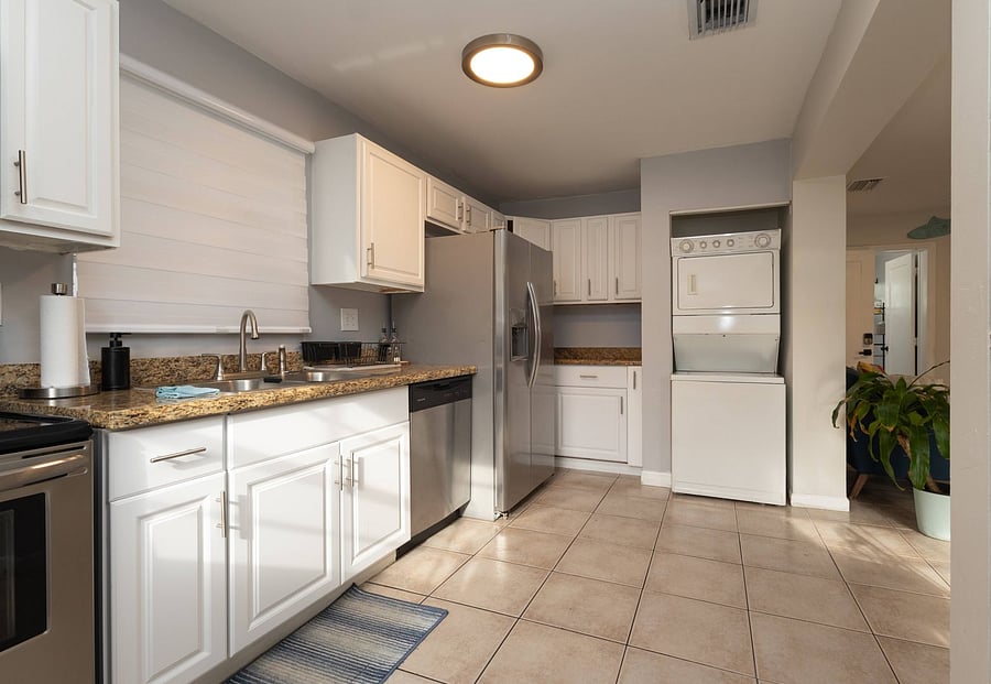 Furnished Finder property 1055955_1 photo 8