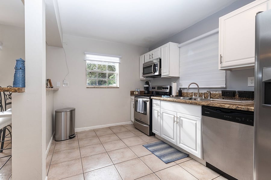 Furnished Finder property 1055955_1 photo 9