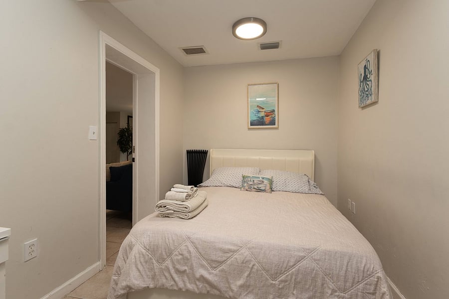 Furnished Finder property 1055955_1 photo 15