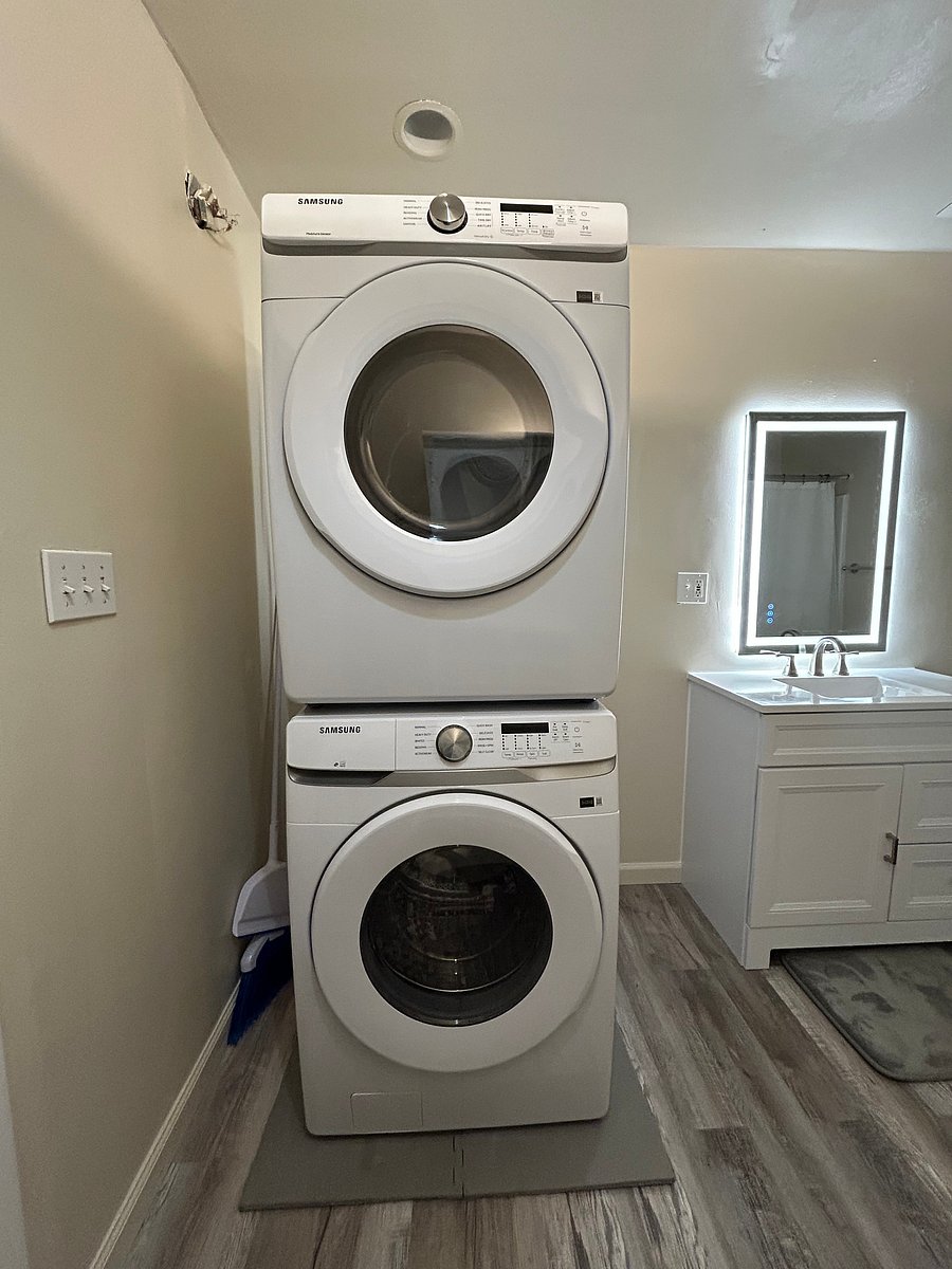 Furnished Finder property 1055959_1 photo 8
