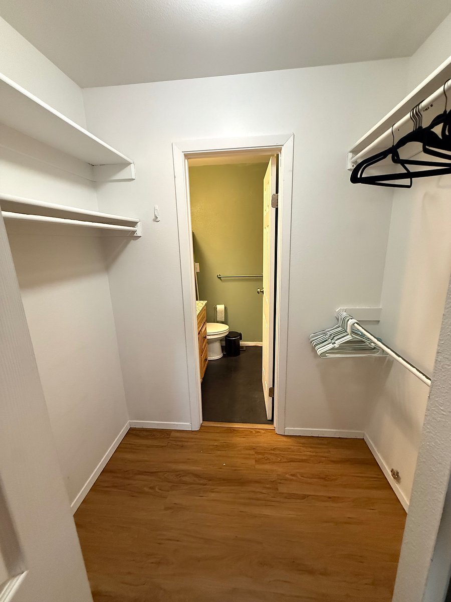Furnished Finder property 1055973_1 photo 11