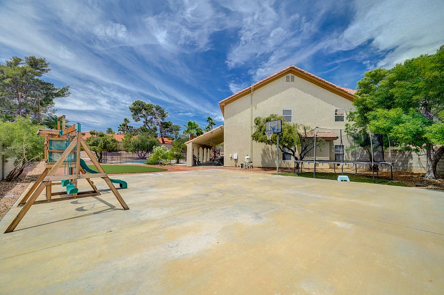 Furnished Finder property 1055991_1 photo 12