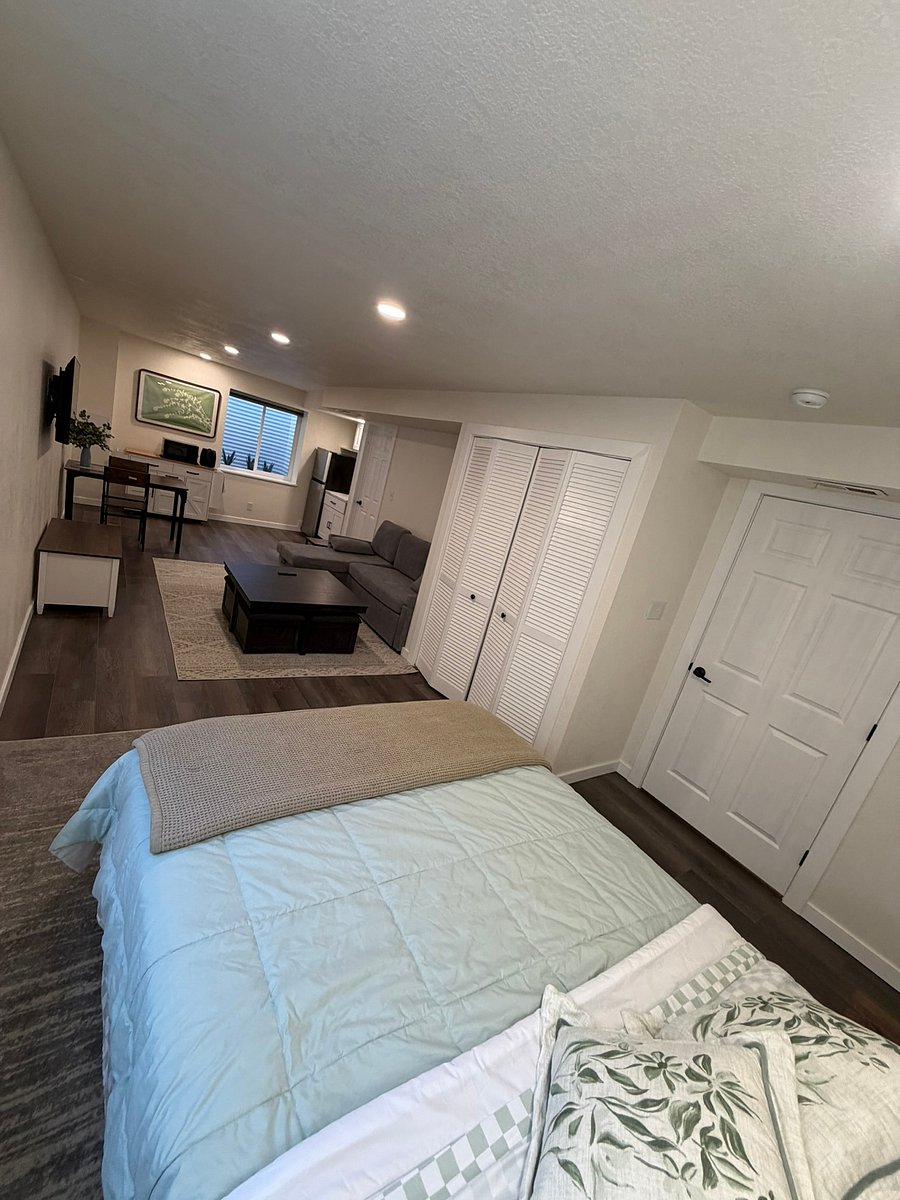 Furnished Finder property 1055995_1 photo 3