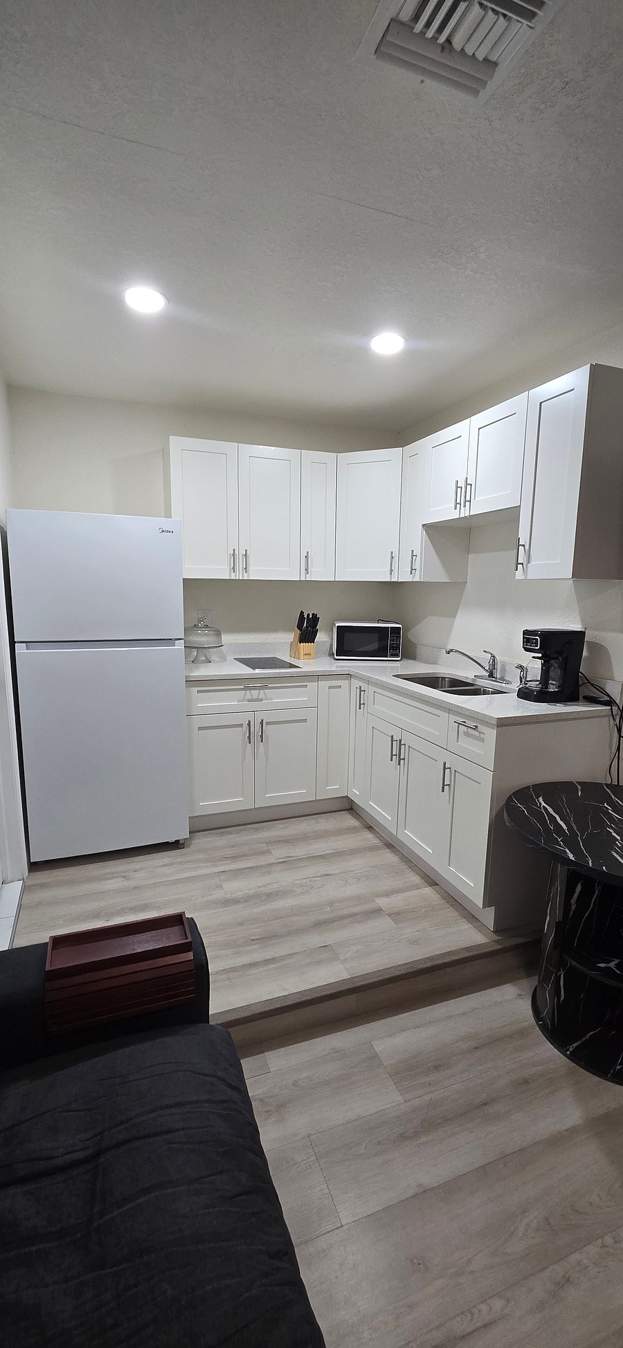 Furnished Finder property 1056000_1 photo 3