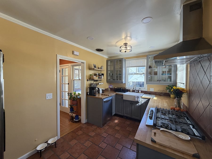 Furnished Finder property 1056009_1 photo 12