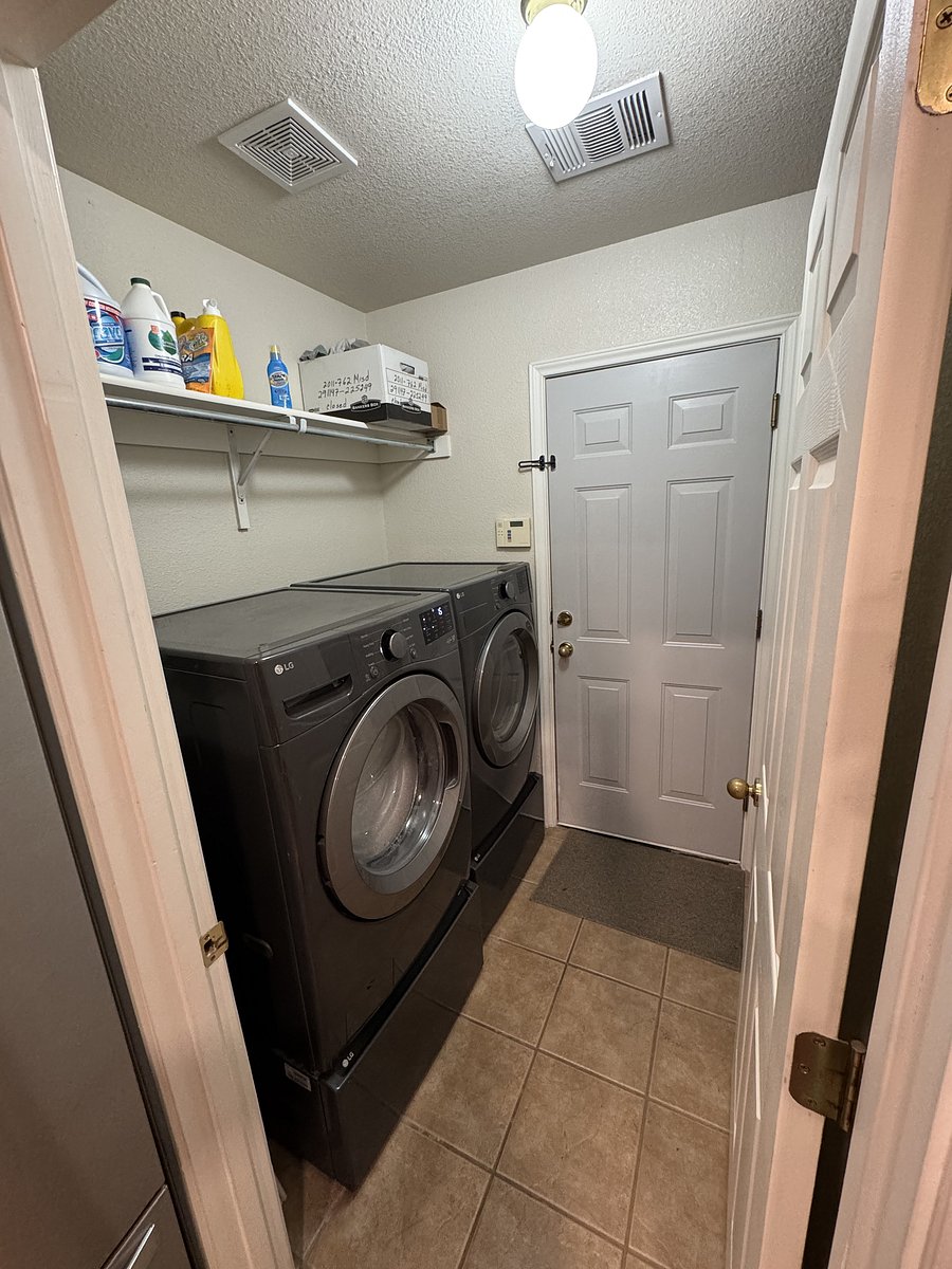 Furnished Finder property 1056019_1 photo 21