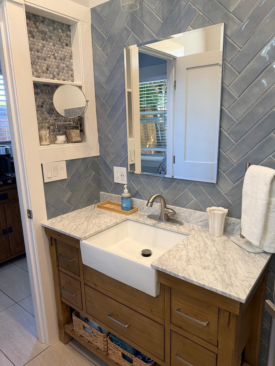Furnished Finder property 1056028_1 photo 30