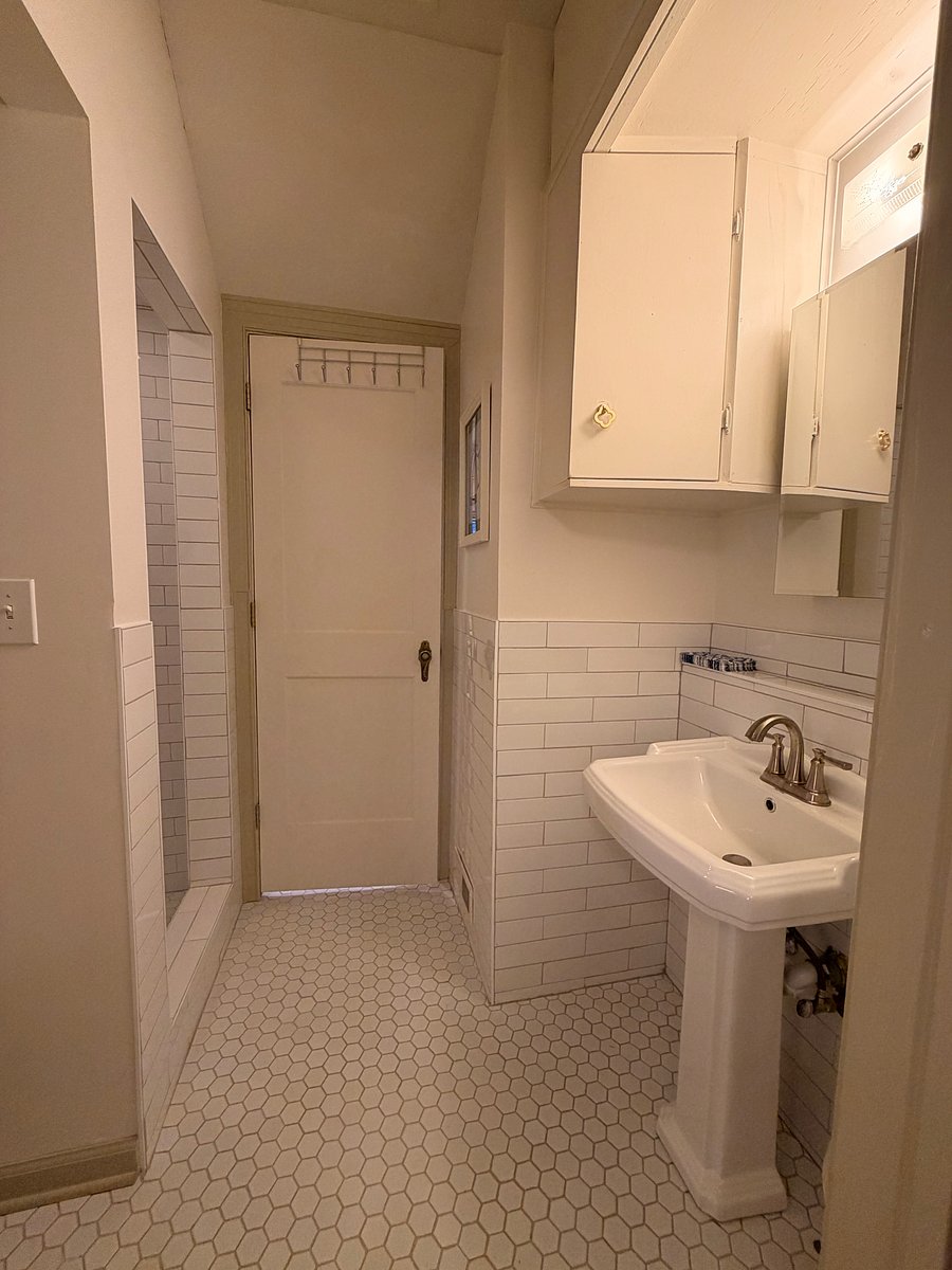 Furnished Finder property 1056040_1 photo 20