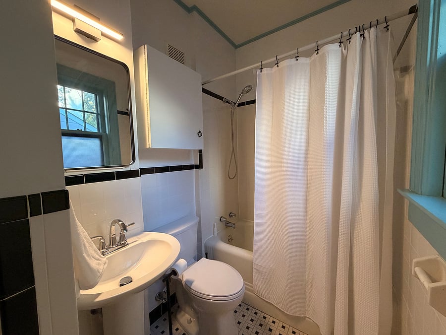 Furnished Finder property 1056040_1 photo 25
