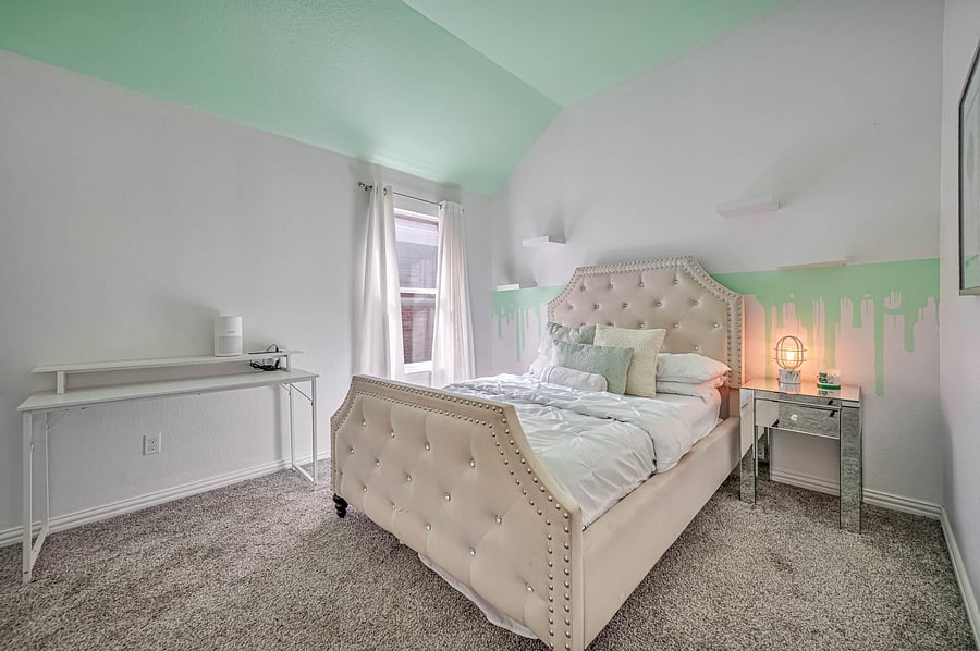 Furnished Finder property 1056049_1 photo 12