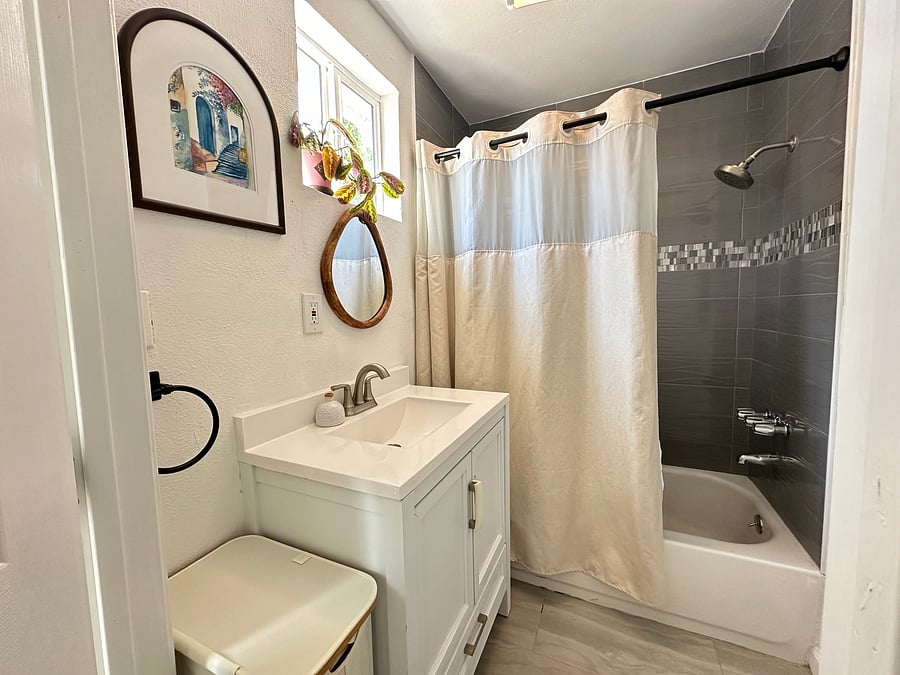 Furnished Finder property 1056058_1 photo 9