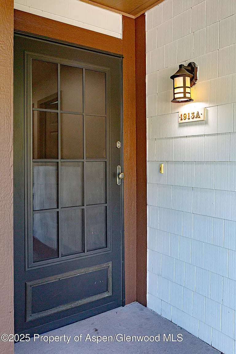 Furnished Finder property 1056070_1 photo 2