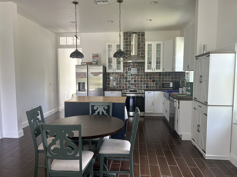 Furnished Finder property 1056121_1 photo 8