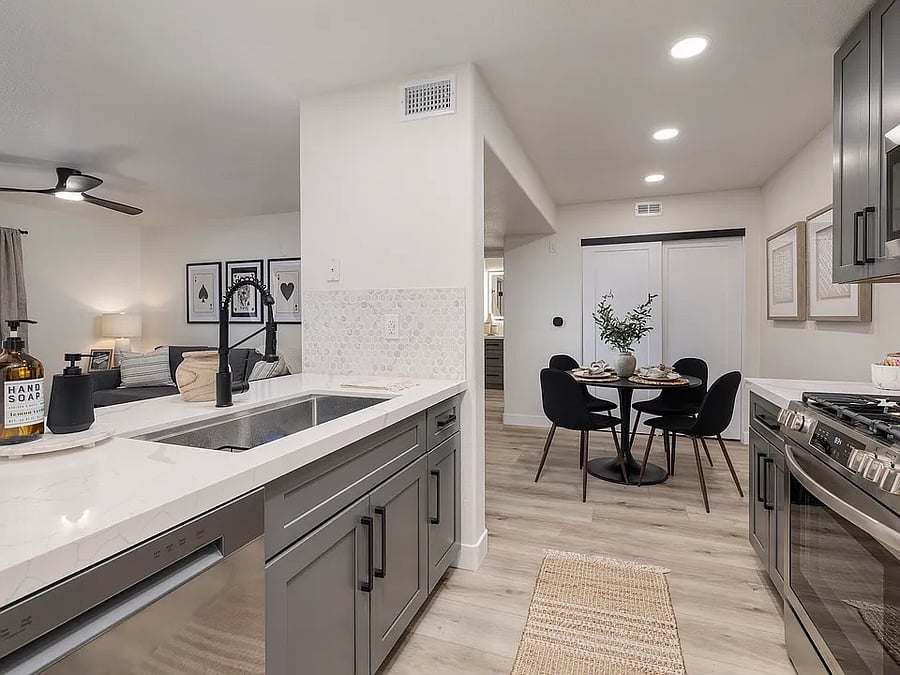 Furnished Finder property 1056152_1 photo 10