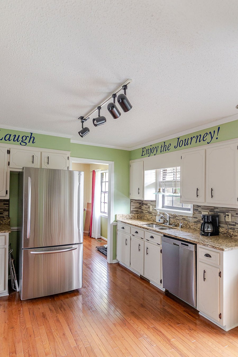 Furnished Finder property 1056158_1 photo 22