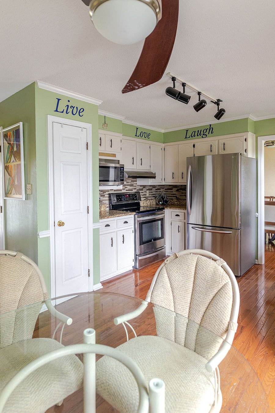 Furnished Finder property 1056158_1 photo 24