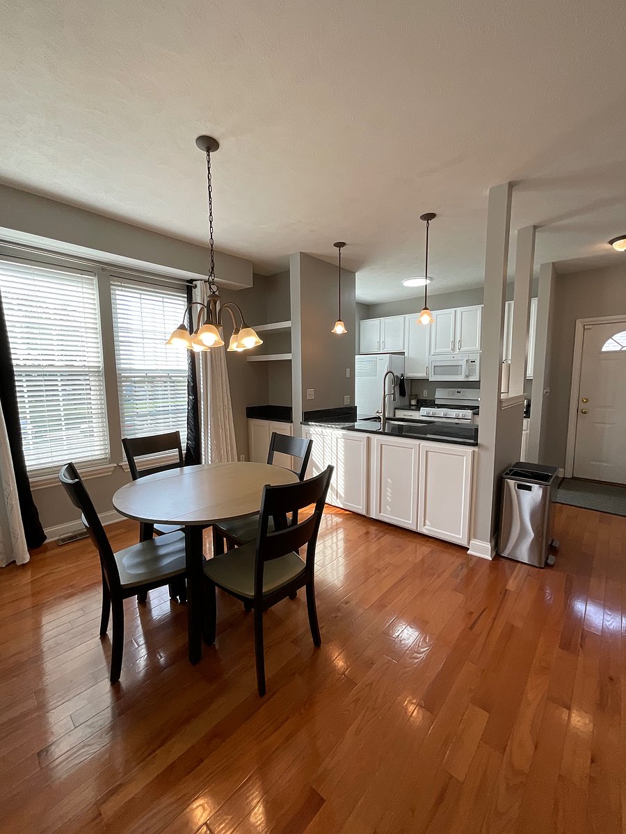 Dining room & kitchen