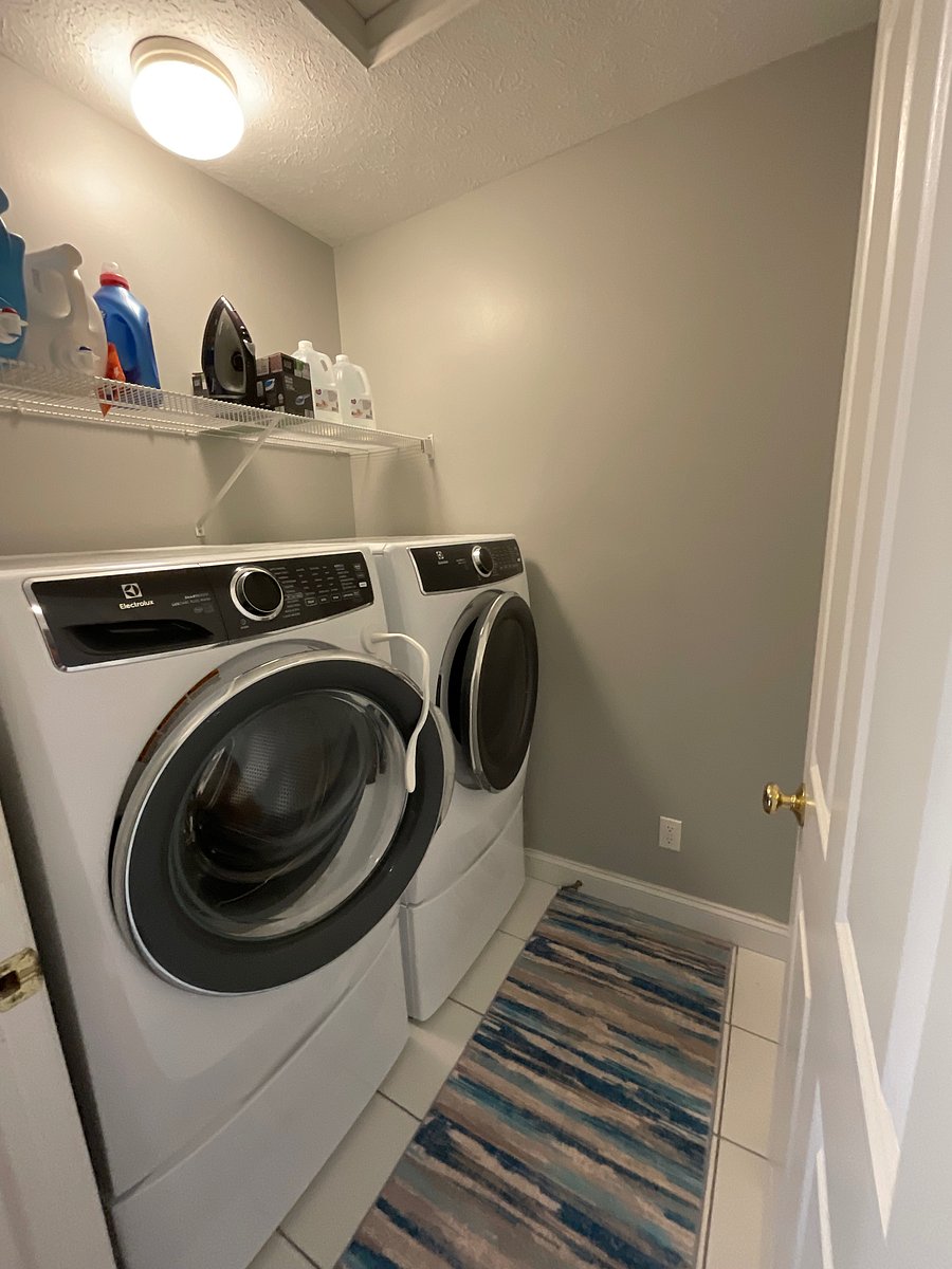 2nd Floor laundry