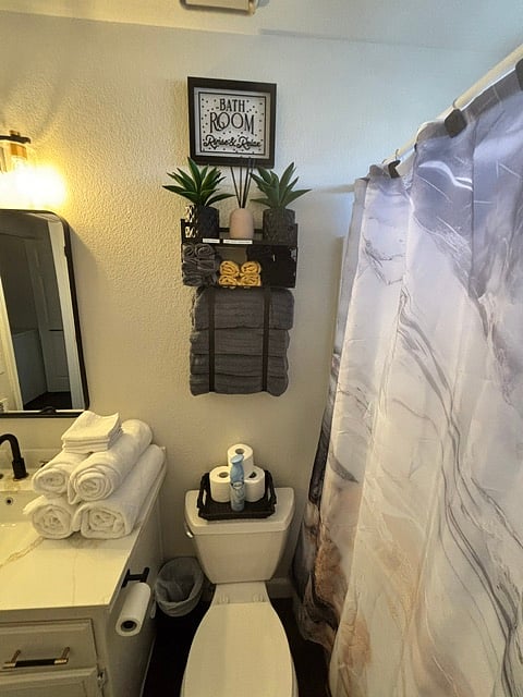 Furnished Finder property 1056247_1 photo 15
